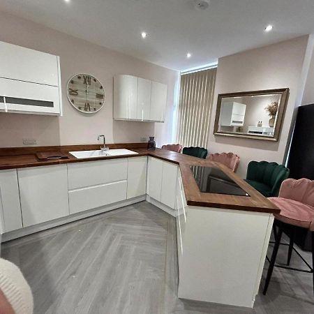 Strawberry Fields Suite By Sasco Apartments Blackpool Extérieur photo