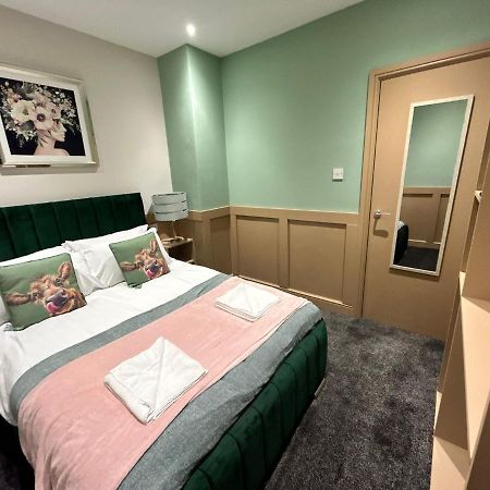 Strawberry Fields Suite By Sasco Apartments Blackpool Extérieur photo