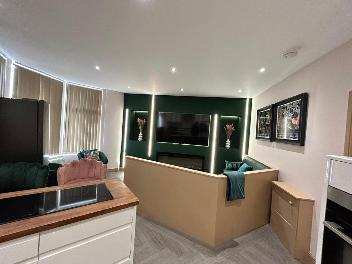 Strawberry Fields Suite By Sasco Apartments Blackpool Extérieur photo
