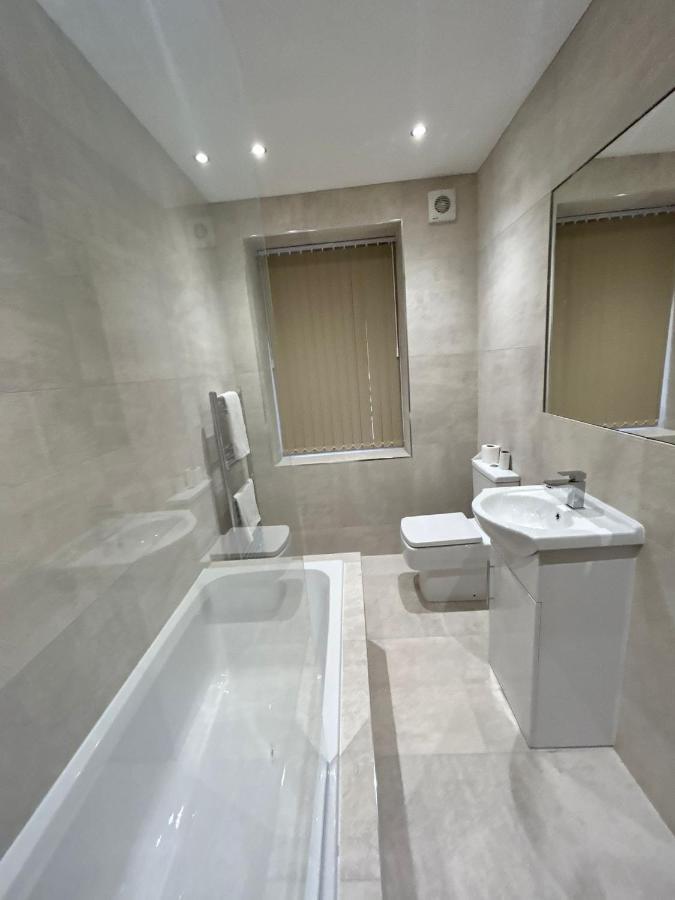 Strawberry Fields Suite By Sasco Apartments Blackpool Extérieur photo