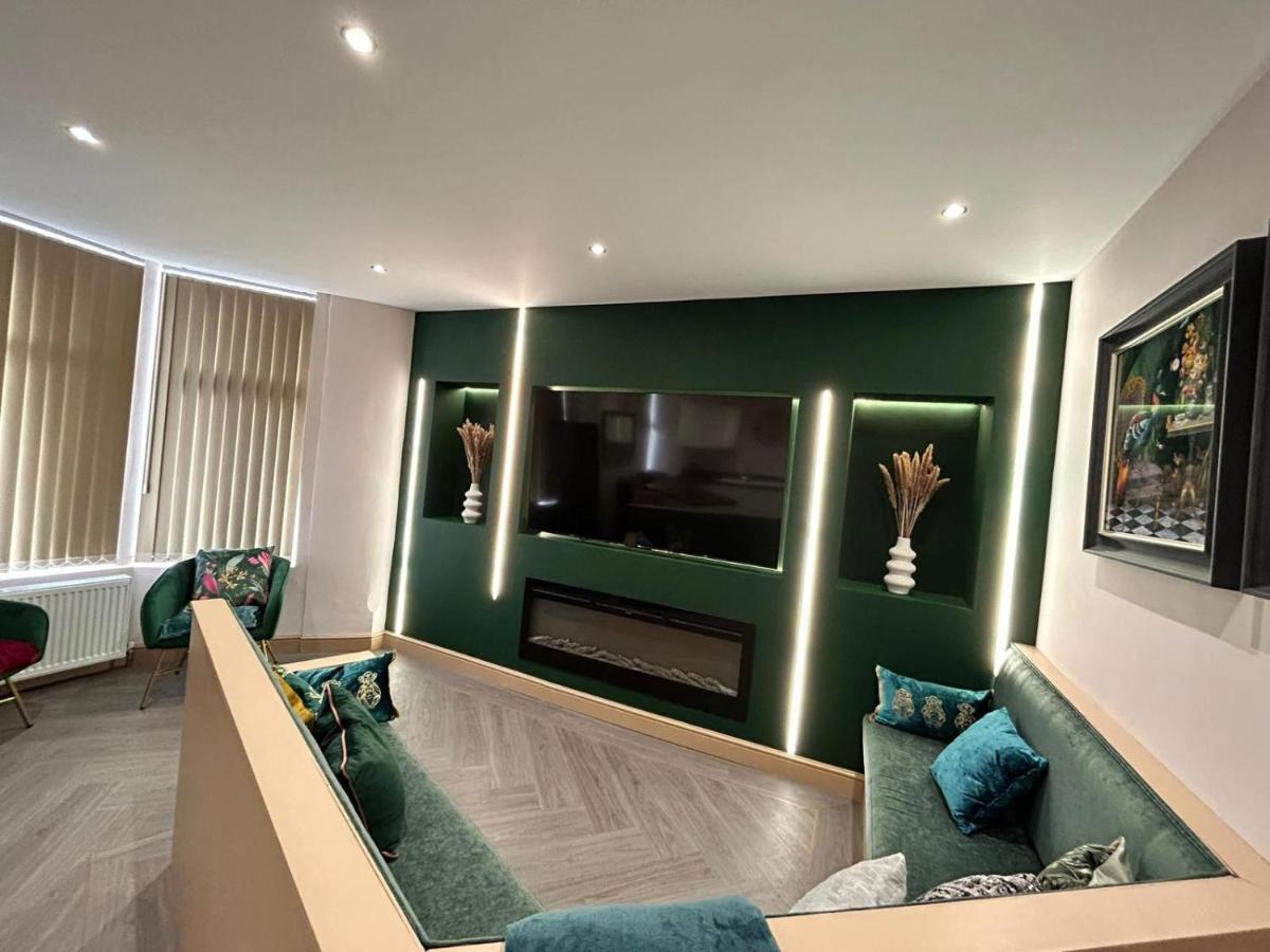 Strawberry Fields Suite By Sasco Apartments Blackpool Extérieur photo